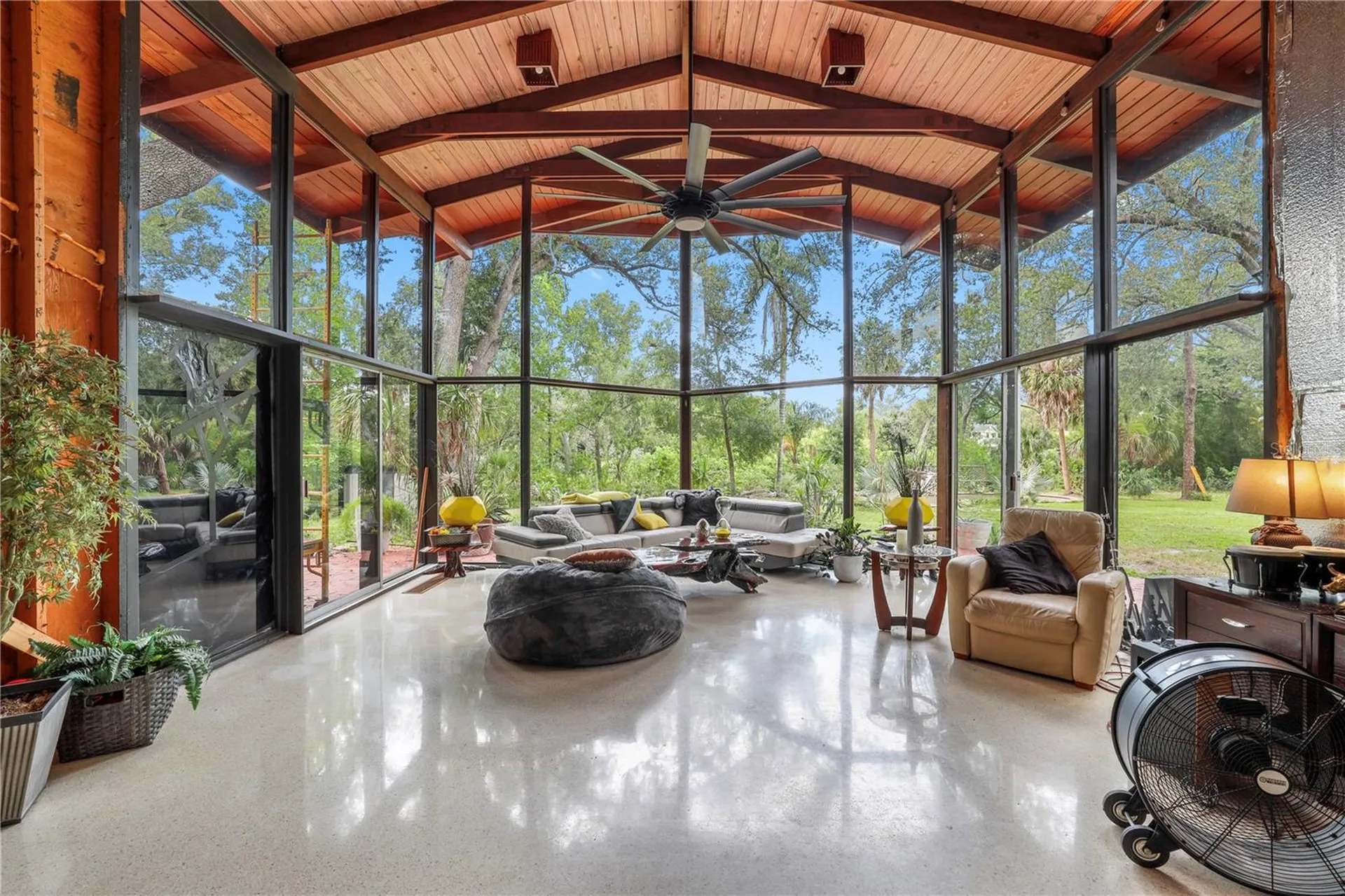 10134 White Trout Lane Tampa FL 33618