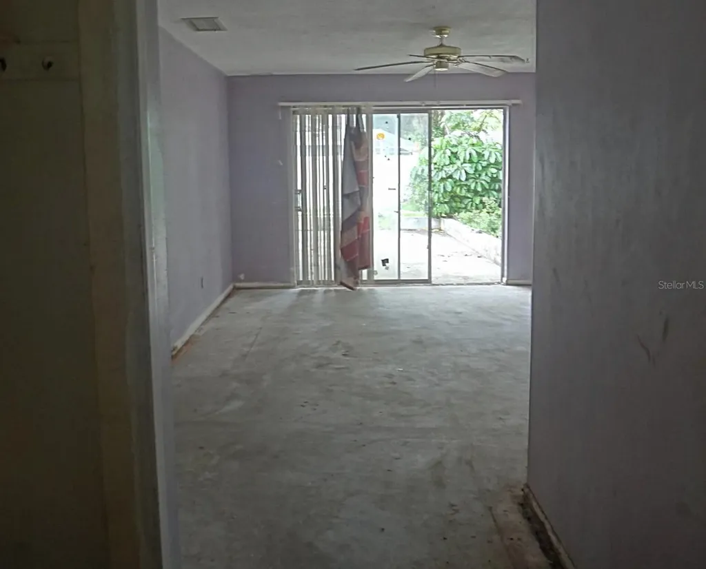 1913 Kings Highway Clearwater FL 33755