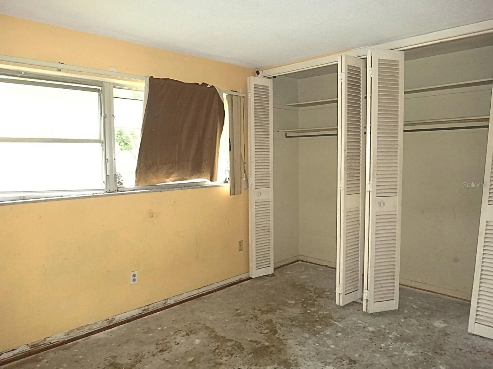 1913 Kings Highway Clearwater FL 33755