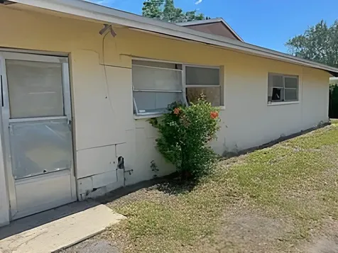 1913 Kings Highway Clearwater FL 33755