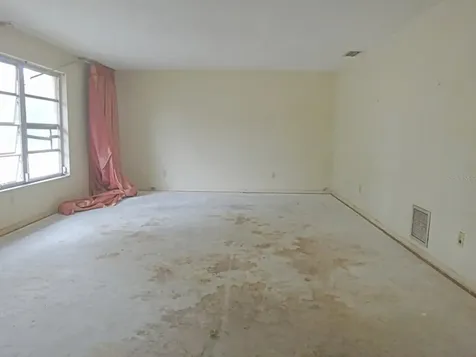 1913 Kings Highway Clearwater FL 33755