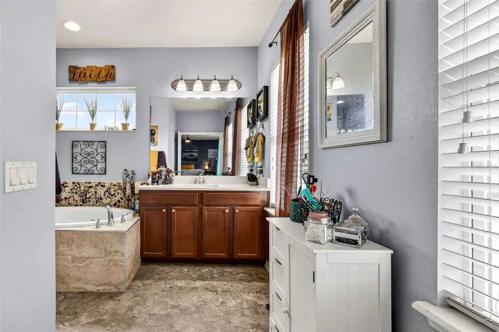 11531 Tangle Branch Lane Gibsonton FL 33534