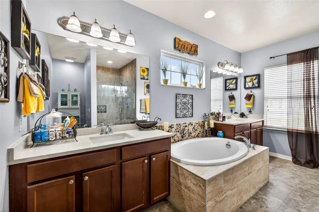 11531 Tangle Branch Lane Gibsonton FL 33534