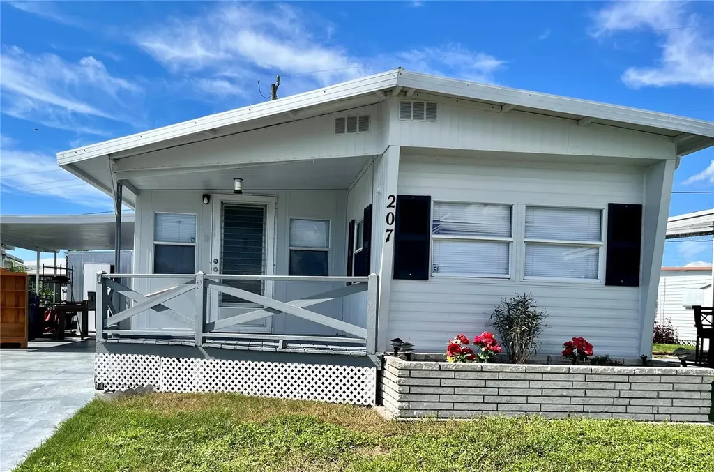 207 51st Avenue Plaza W Bradenton FL 34207