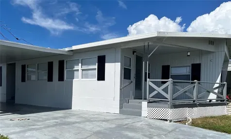 207 51st Avenue Plaza W Bradenton FL 34207