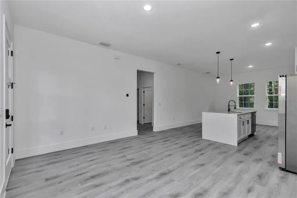 219 E Caldwell Drive Dunnellon FL 34434