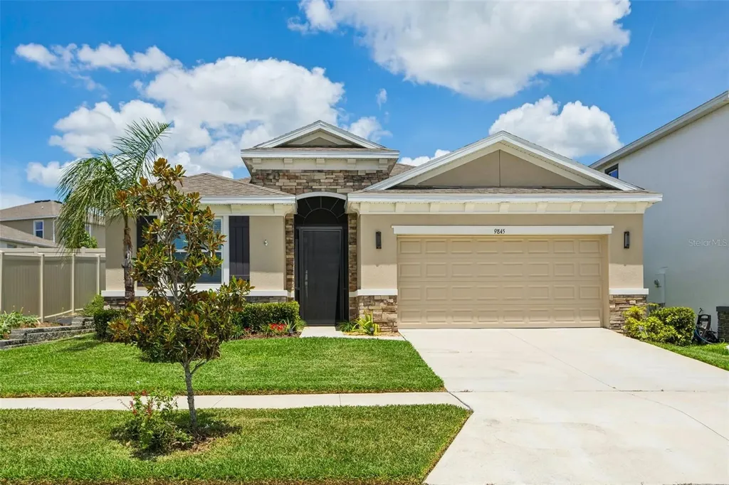 9845 Shoreline View Way Wesley Chapel FL 33545