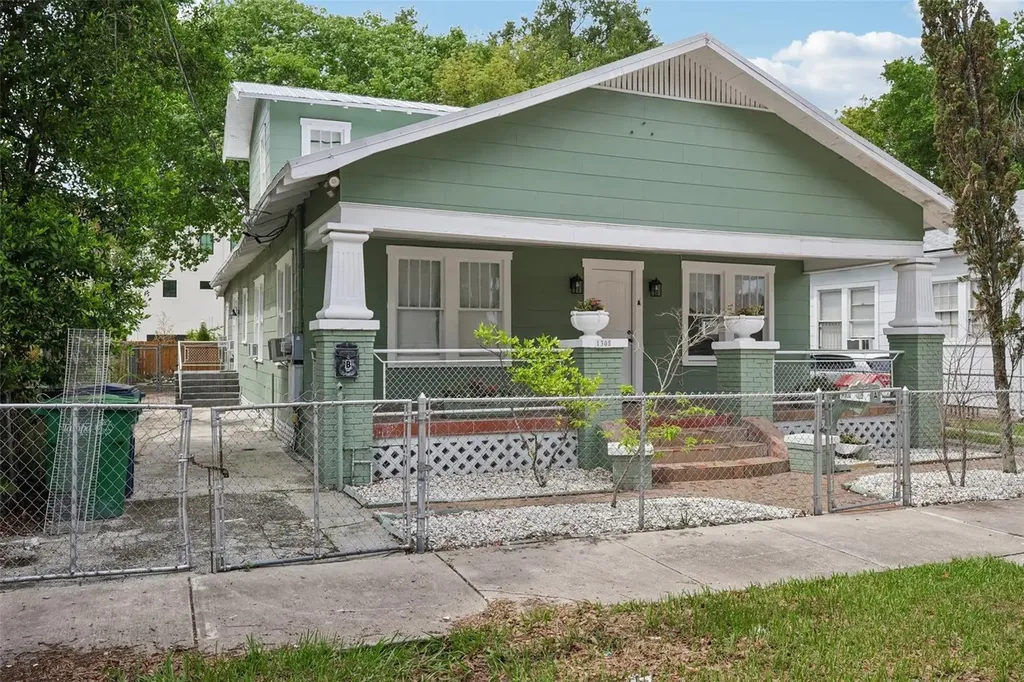 1305 E 17th Avenue Tampa FL 33605