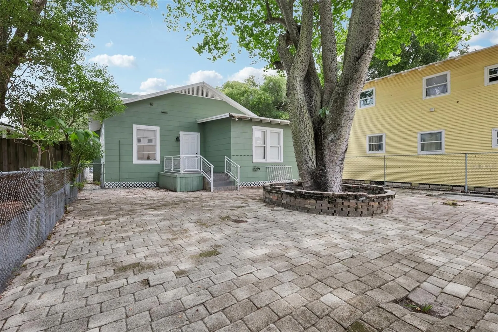 1305 E 17th Avenue Tampa FL 33605