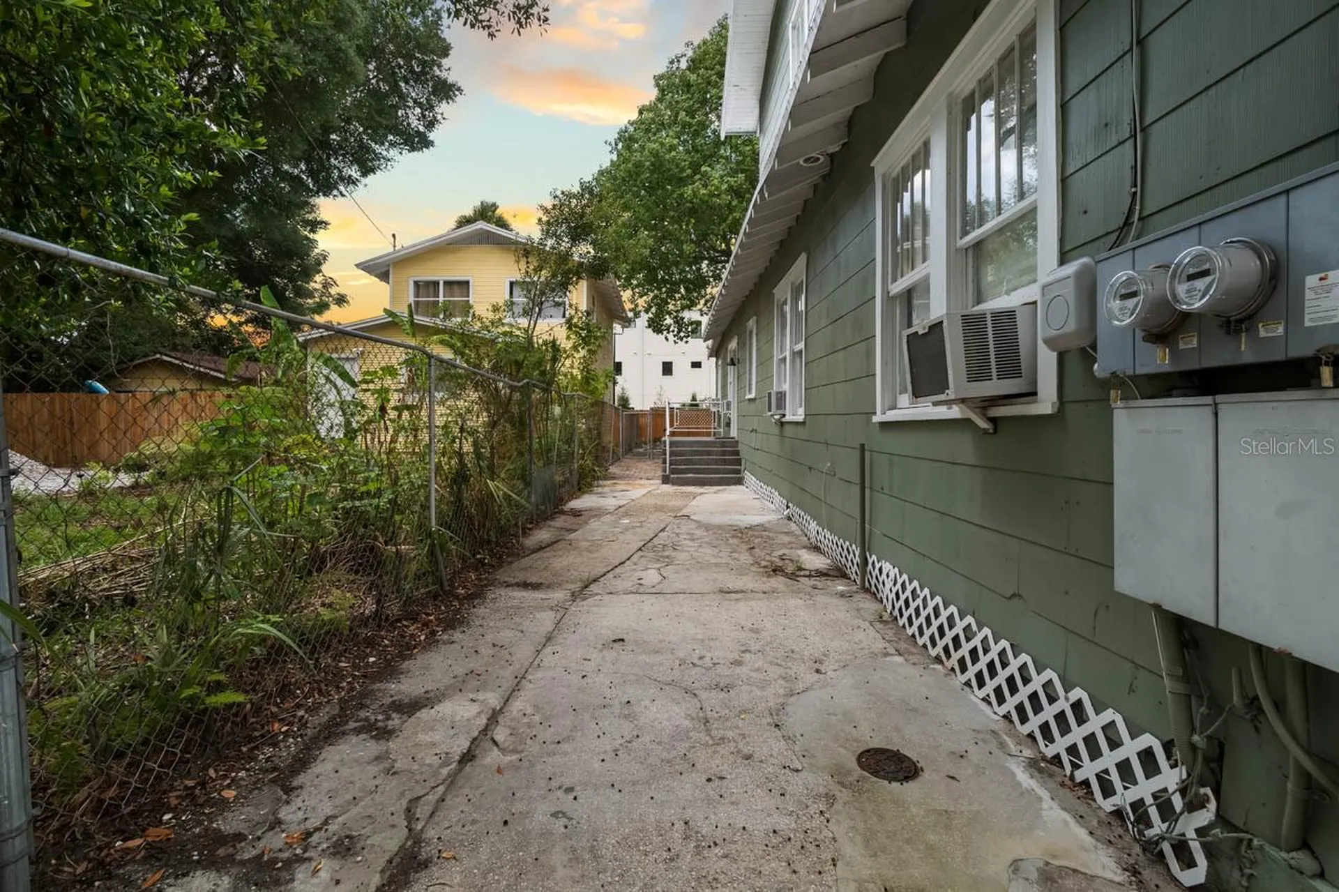 1305 E 17th Avenue Tampa FL 33605