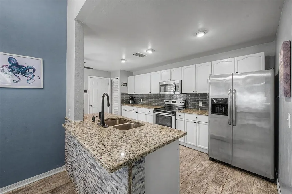 655 Sand Ridge Drive Valrico FL 33594