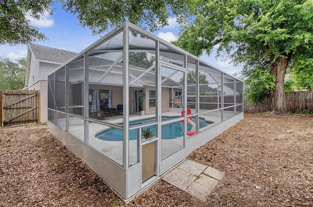 655 Sand Ridge Drive Valrico FL 33594