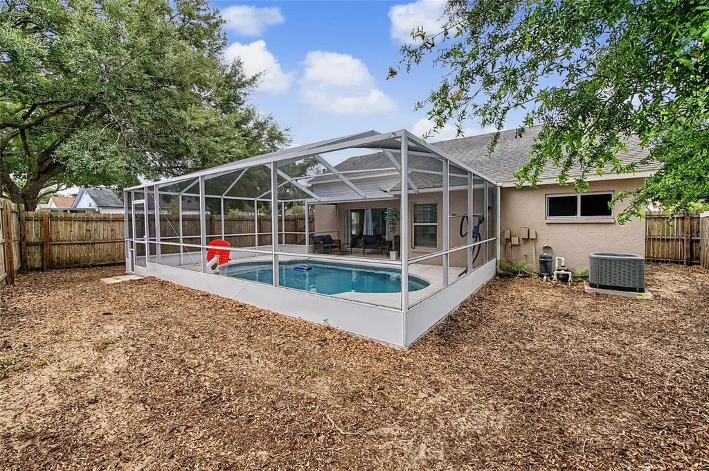 655 Sand Ridge Drive Valrico FL 33594