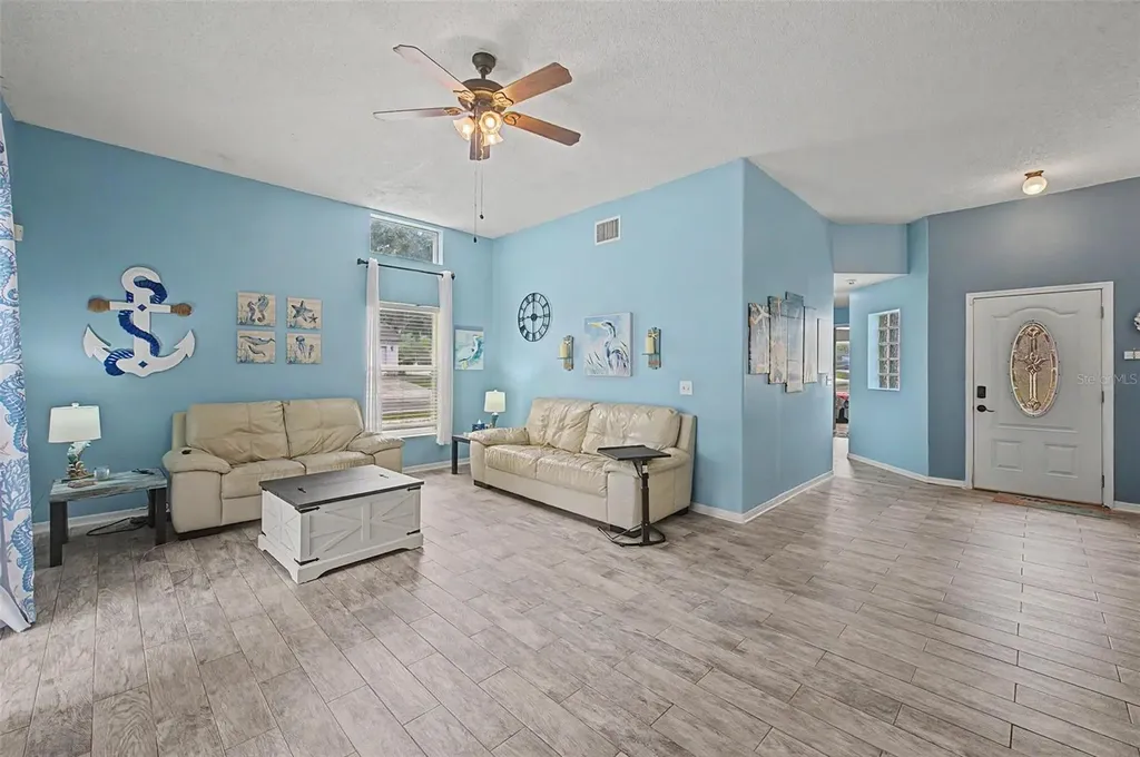 655 Sand Ridge Drive Valrico FL 33594