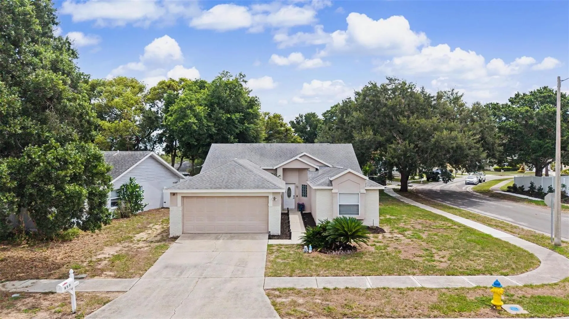 655 Sand Ridge Drive Valrico FL 33594