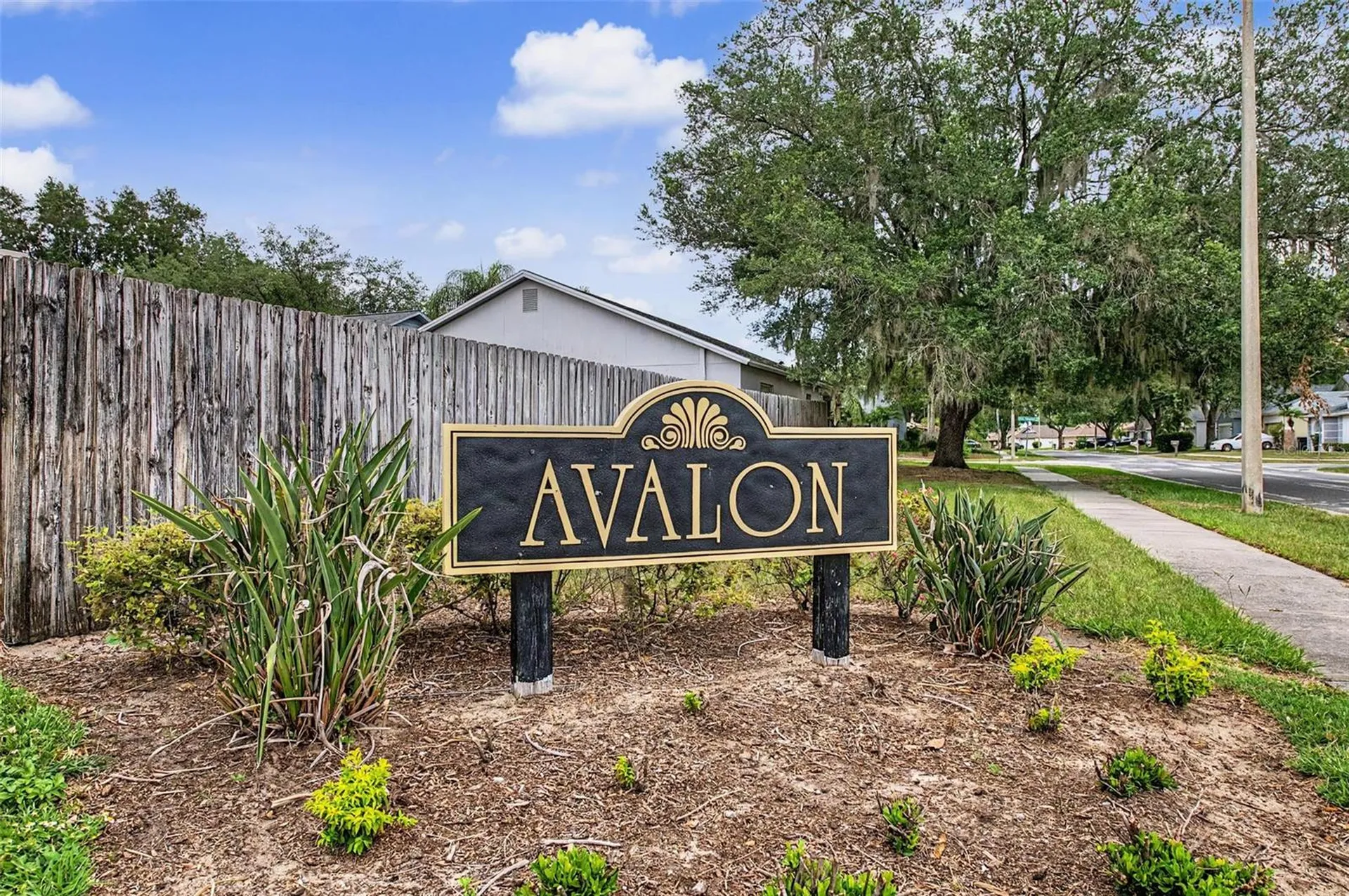 655 Sand Ridge Drive Valrico FL 33594