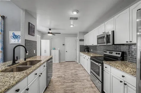 655 Sand Ridge Drive Valrico FL 33594
