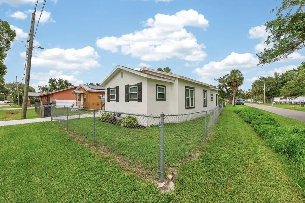 6101 Anna Avenue Gibsonton FL 33534