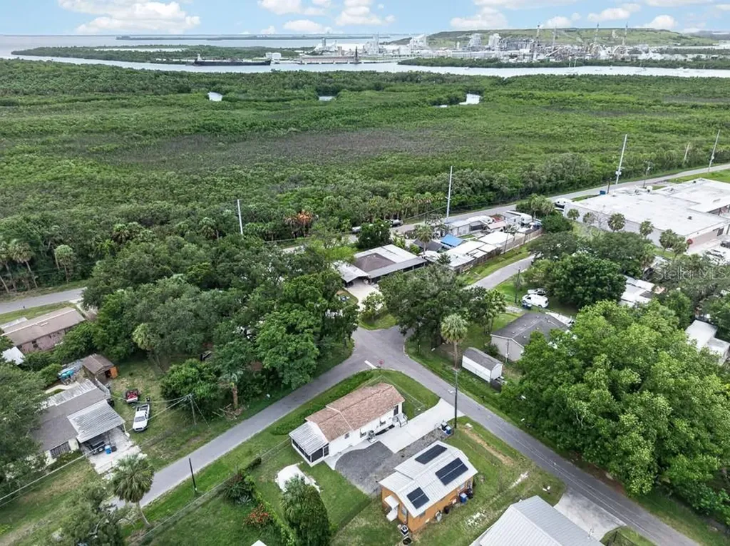 6101 Anna Avenue Gibsonton FL 33534