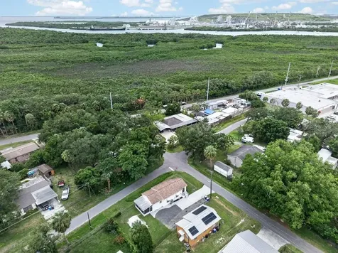 6101 Anna Avenue Gibsonton FL 33534