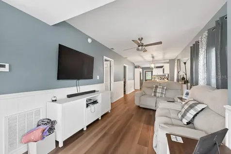 6101 Anna Avenue Gibsonton FL 33534