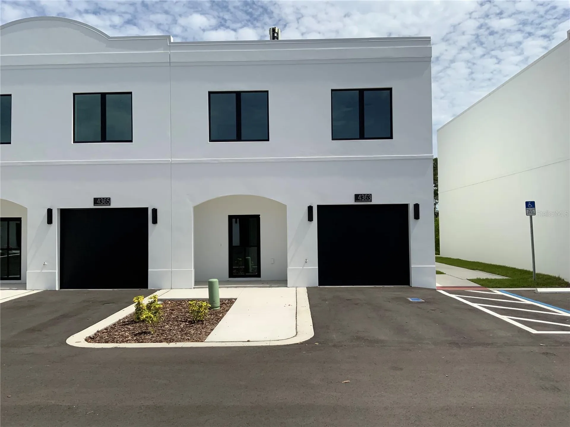 4363 Cambio Gardens Court Tampa FL 33610