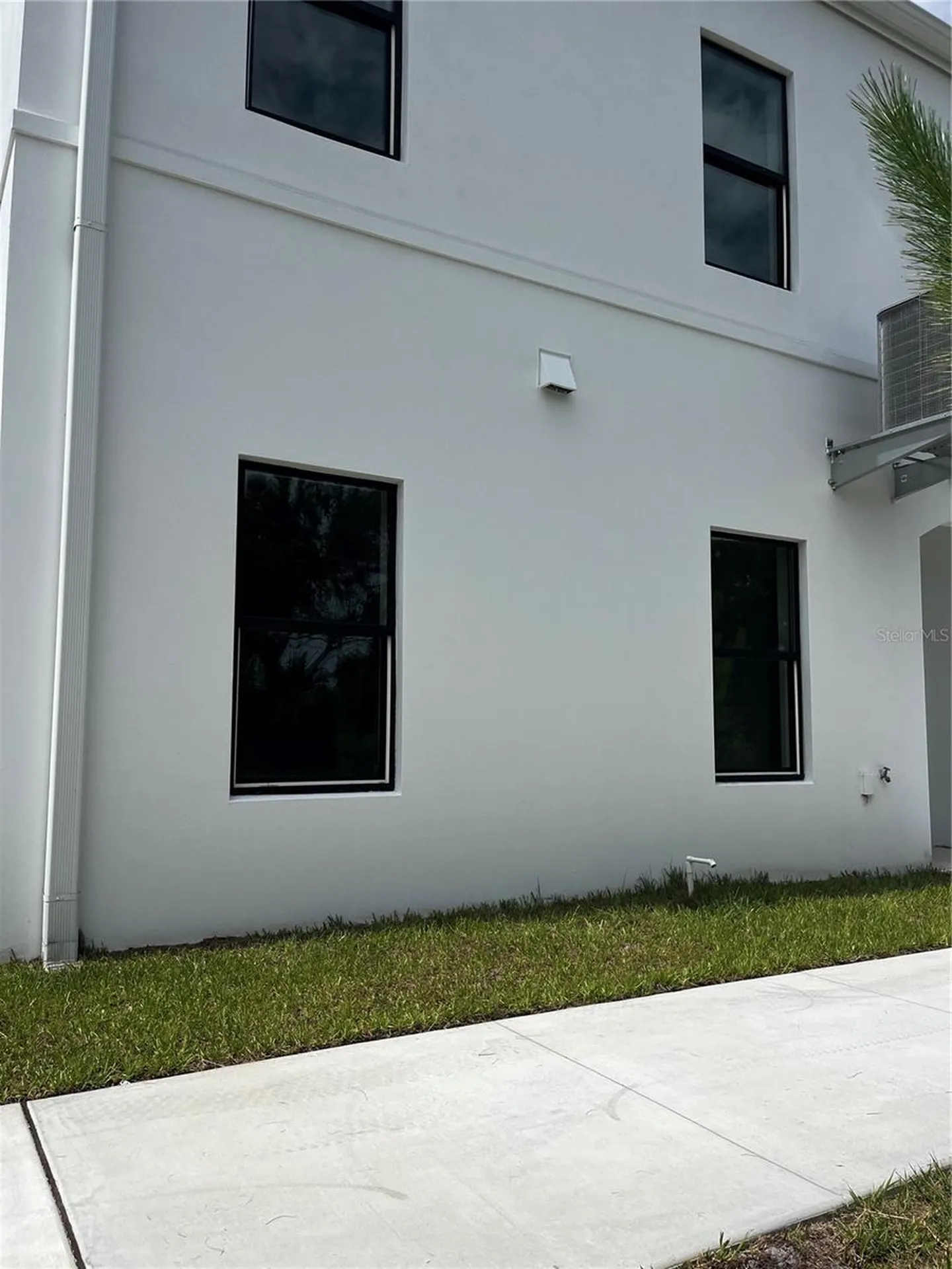4363 Cambio Gardens Court Tampa FL 33610