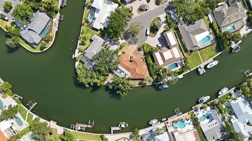 522 Commonwealth Lane Sarasota FL 34242