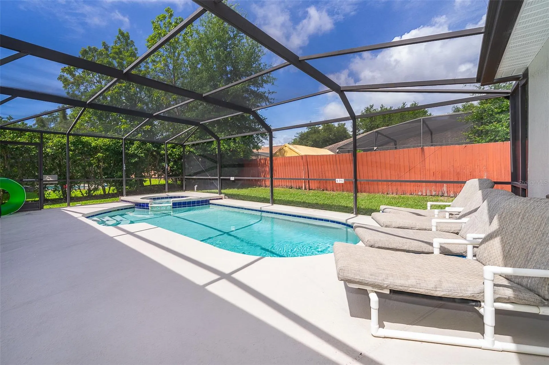 215 Paradise Woods Place Davenport FL 33896