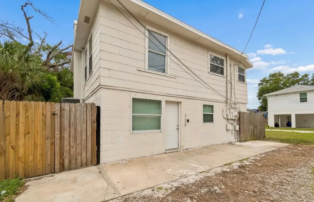 725 21st Avenue S St Petersburg FL 33705