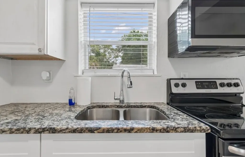 725 21st Avenue S St Petersburg FL 33705