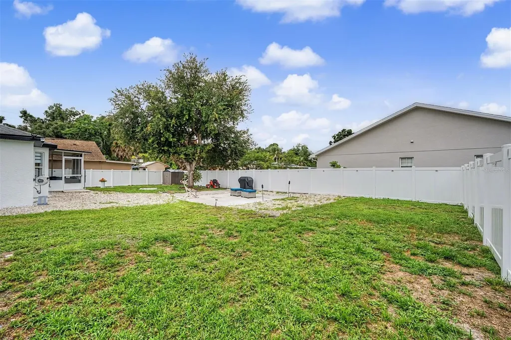 7222 N Amos Avenue Tampa FL 33614