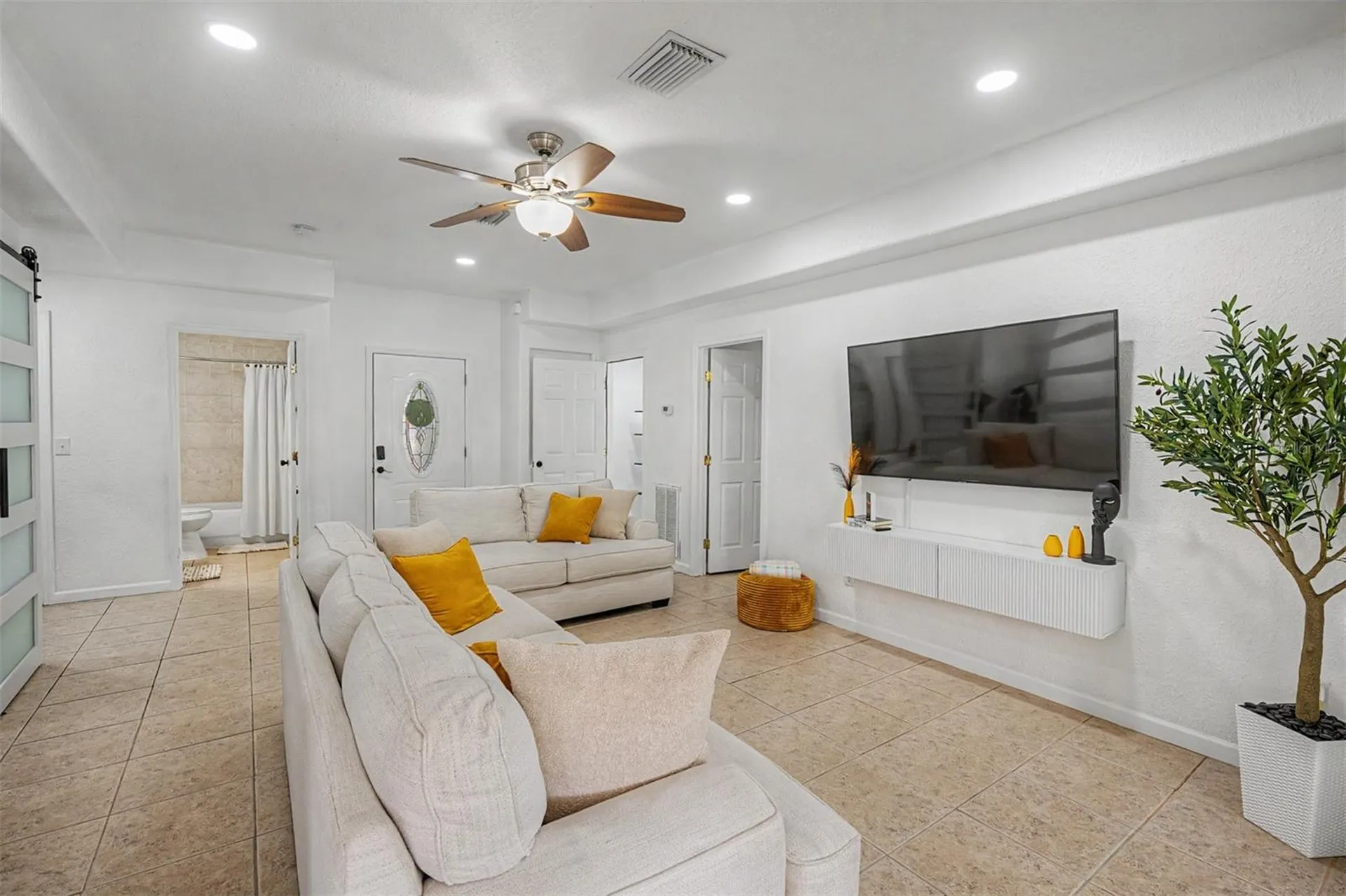 7222 N Amos Avenue Tampa FL 33614