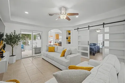 7222 N Amos Avenue Tampa FL 33614