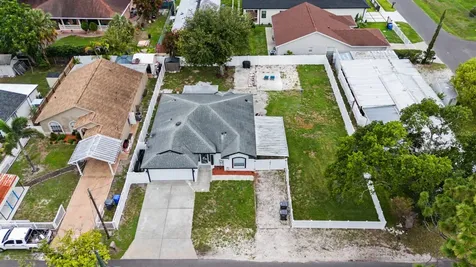 7222 N Amos Avenue Tampa FL 33614