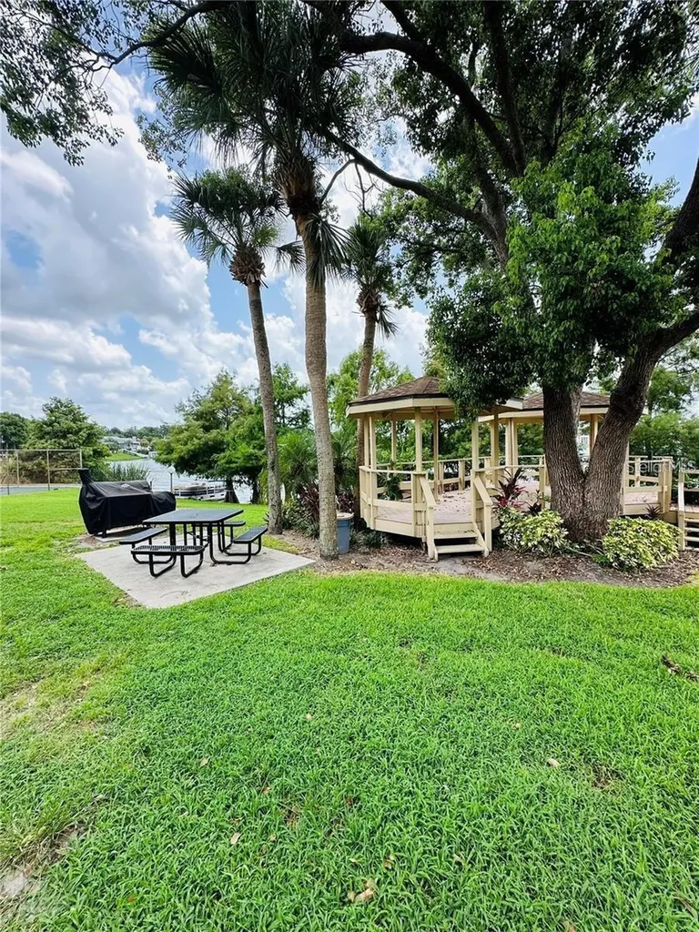 614 Orange Drive Altamonte Springs FL 32701