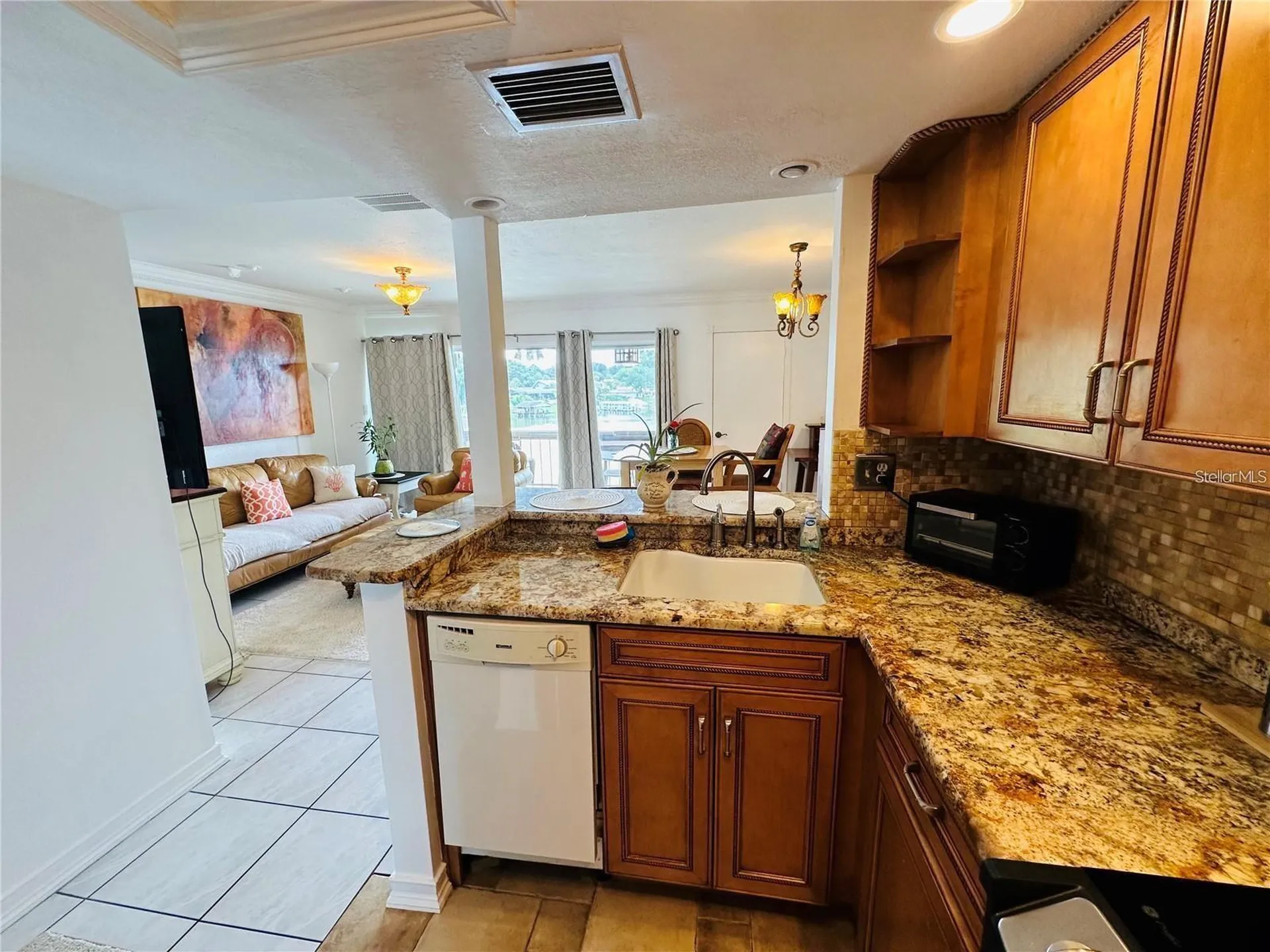 614 Orange Drive Altamonte Springs FL 32701