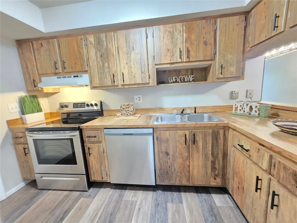 2935 Lichen Lane Clearwater FL 33760