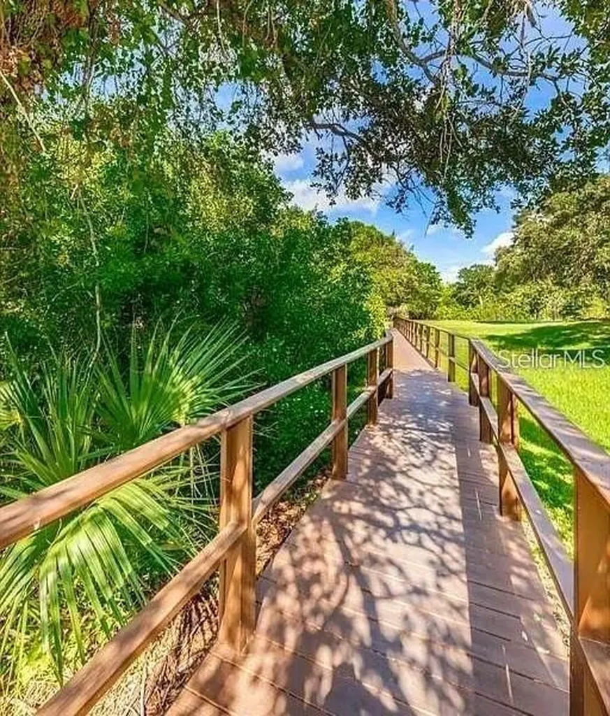 2935 Lichen Lane Clearwater FL 33760