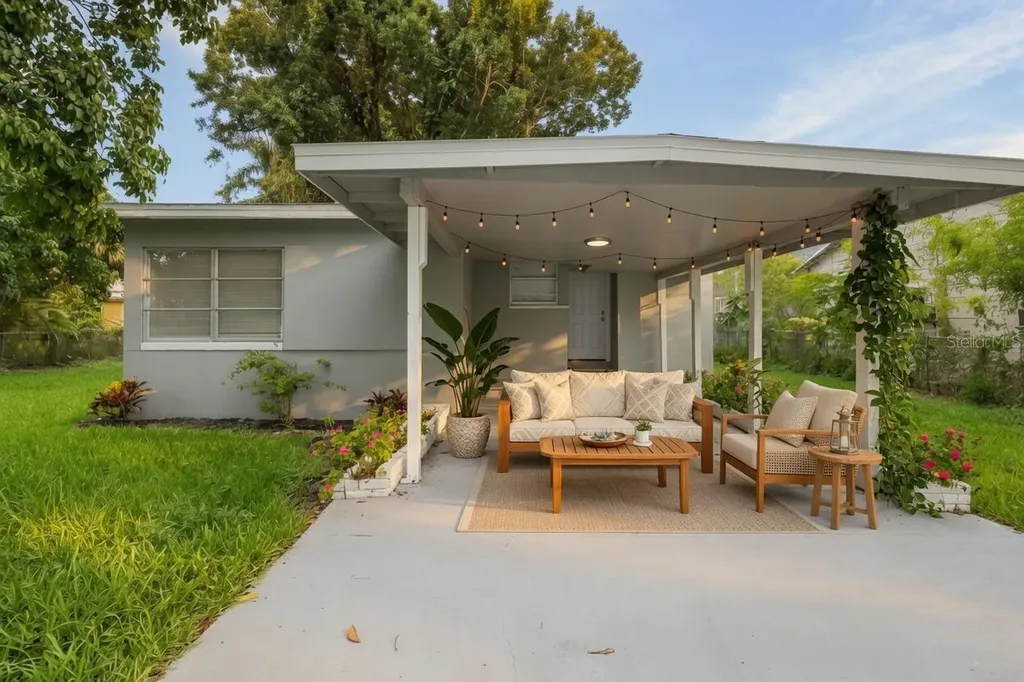57 Cabana Avenue North Fort Myers FL 33903