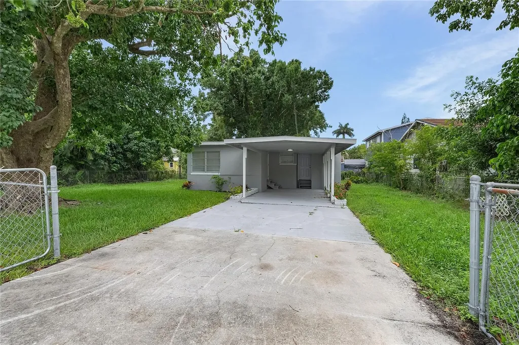 57 Cabana Avenue North Fort Myers FL 33903