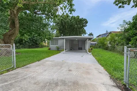 57 Cabana Avenue North Fort Myers FL 33903