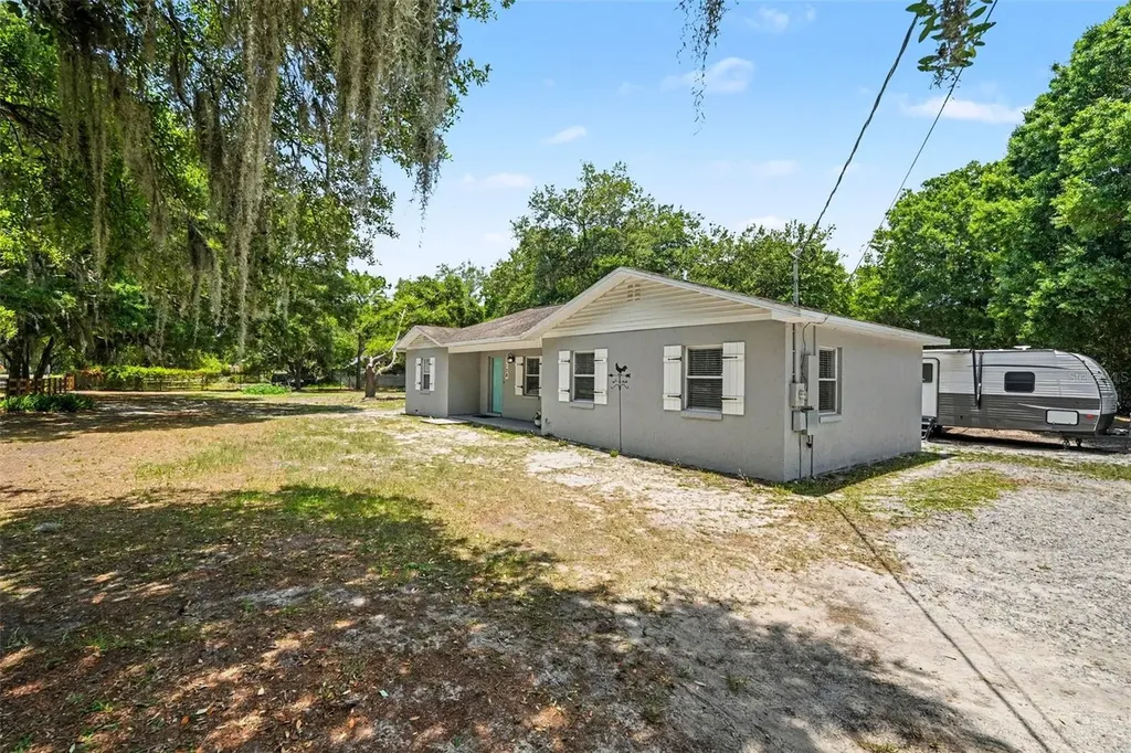1128 Cowart Road Plant City FL 33567