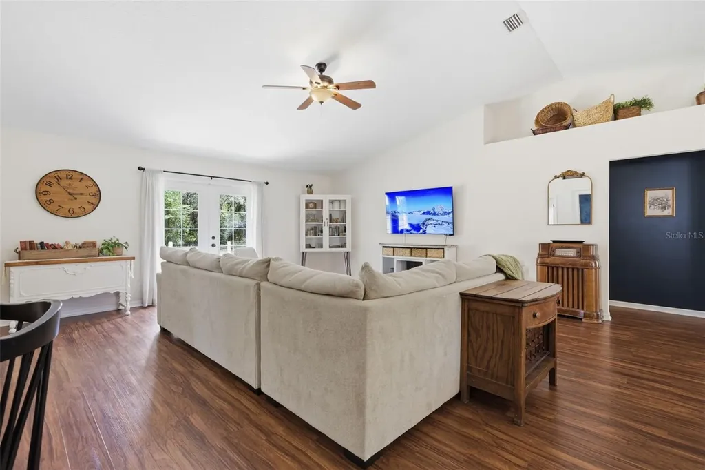 11472 Pine Warbler Avenue Brooksville FL 34614