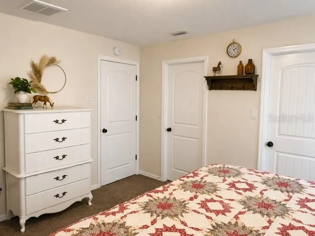 11472 Pine Warbler Avenue Brooksville FL 34614