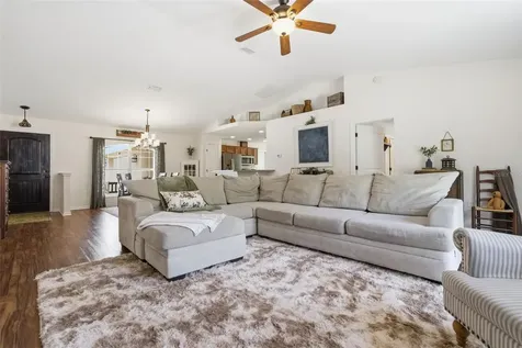 11472 Pine Warbler Avenue Brooksville FL 34614