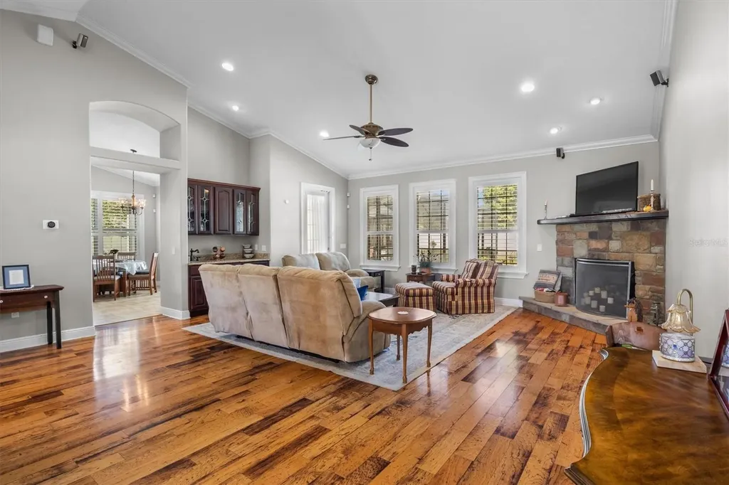 615 N Oak Avenue Fort Meade FL 33841