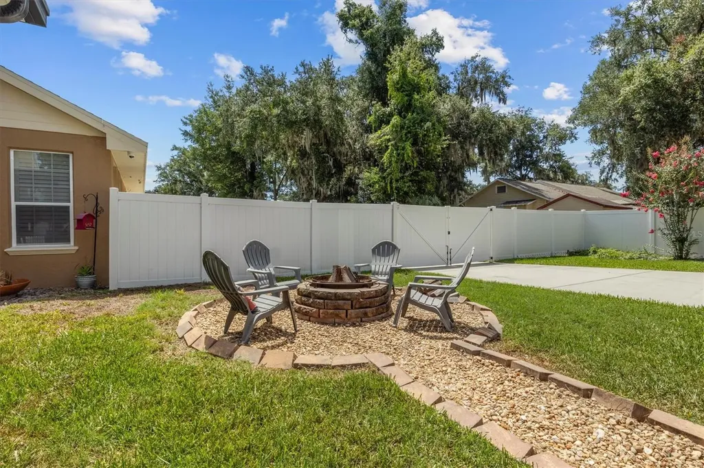 615 N Oak Avenue Fort Meade FL 33841