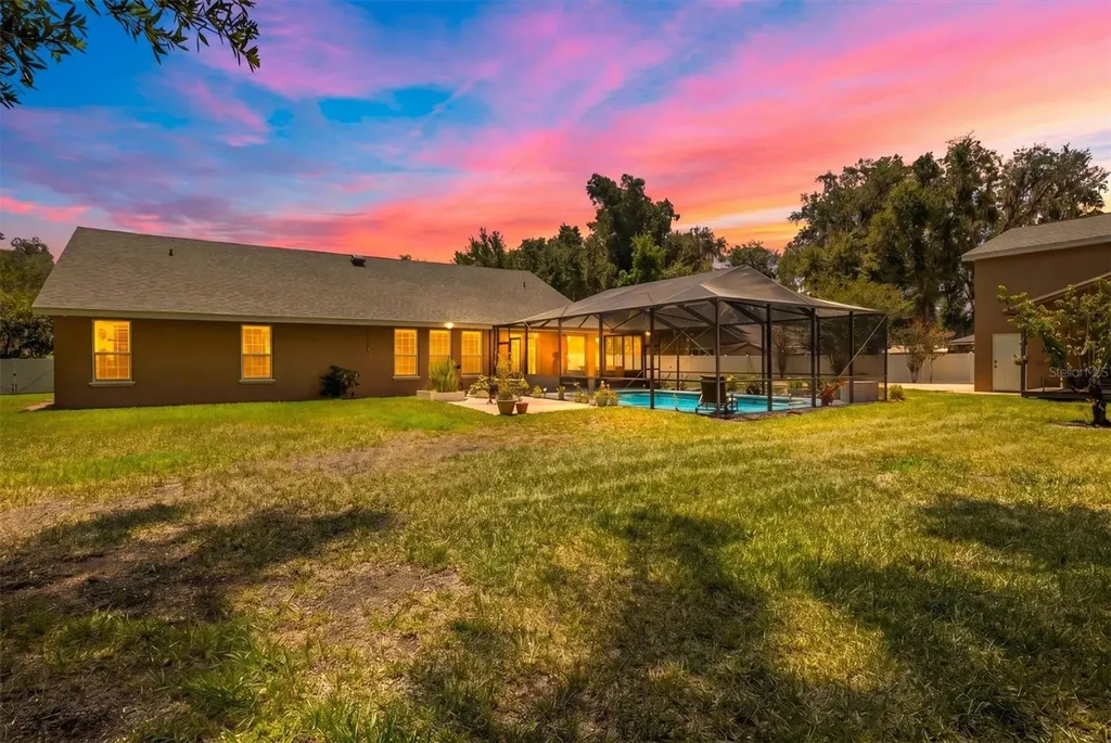 615 N Oak Avenue Fort Meade FL 33841