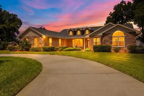 615 N Oak Avenue Fort Meade FL 33841